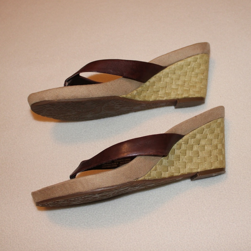 Ladies Tribeca by Kenneth Cole Wedge Sandals